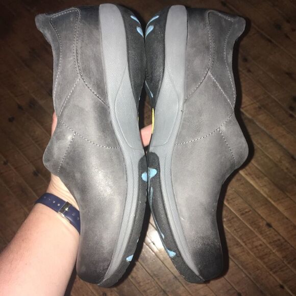 Dansko navy leather nursing slip on size 39 clogs - Picture 3 of 4